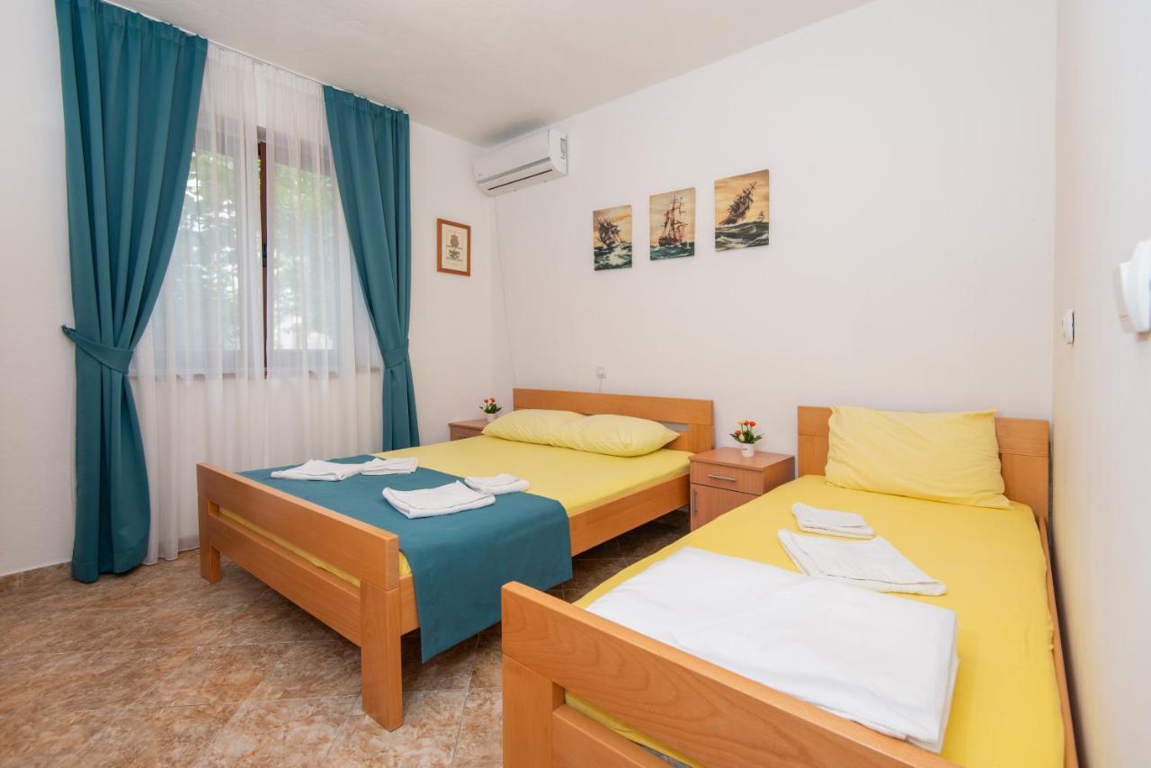 Apartments Kiki Котор Екстер'єр фото