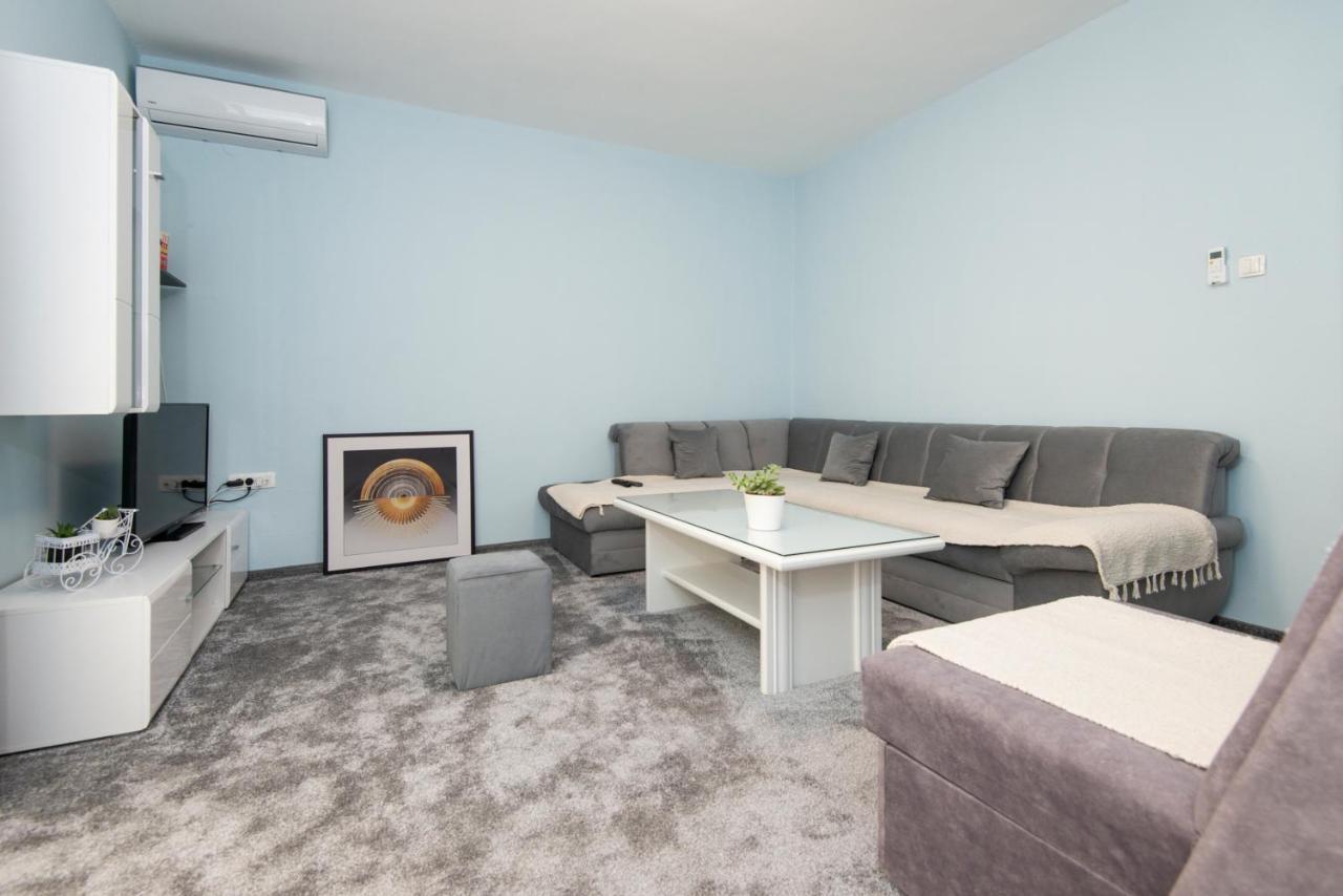 Apartments Kiki Котор Екстер'єр фото