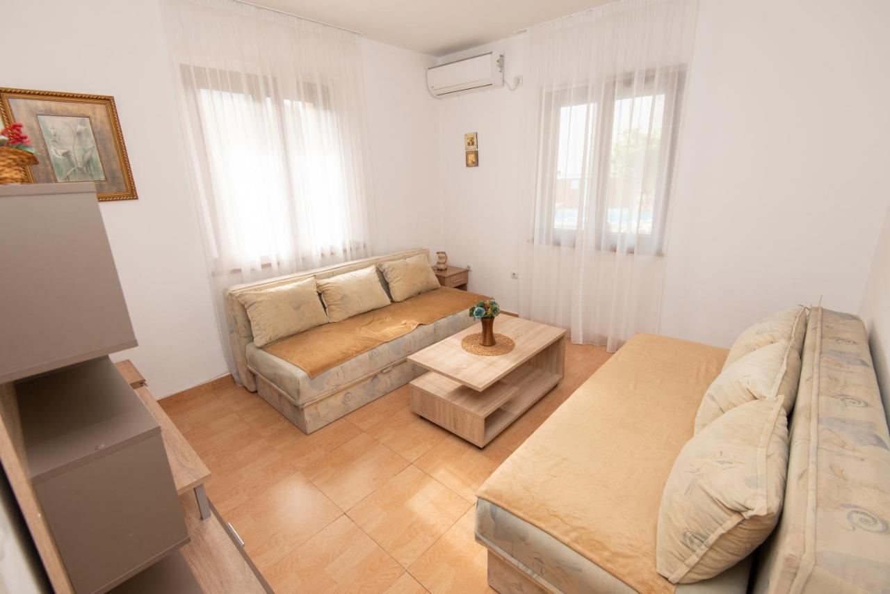 Apartments Kiki Котор Екстер'єр фото