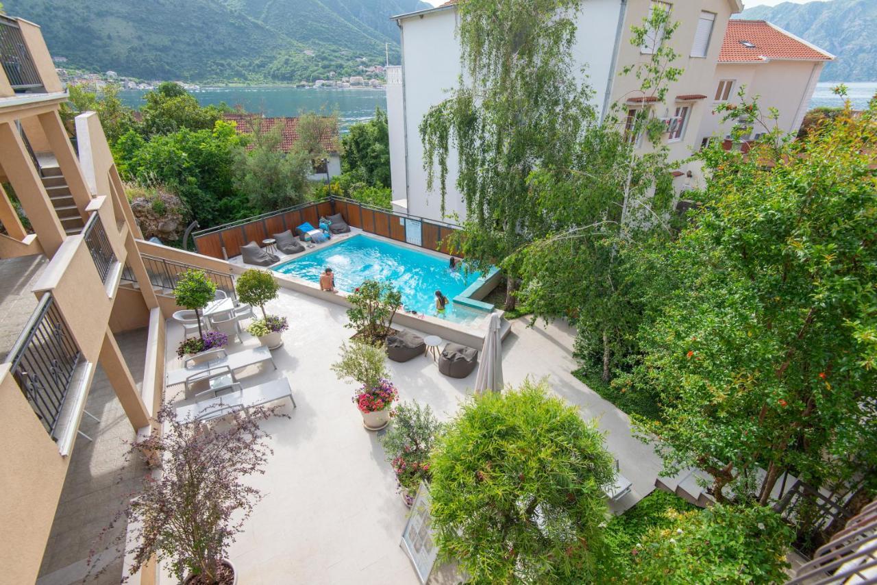 Apartments Kiki Котор Екстер'єр фото