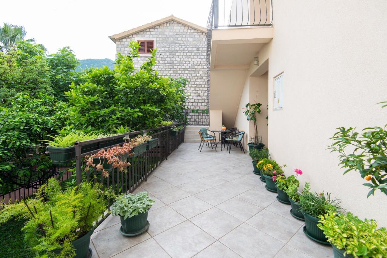 Apartments Kiki Котор Екстер'єр фото